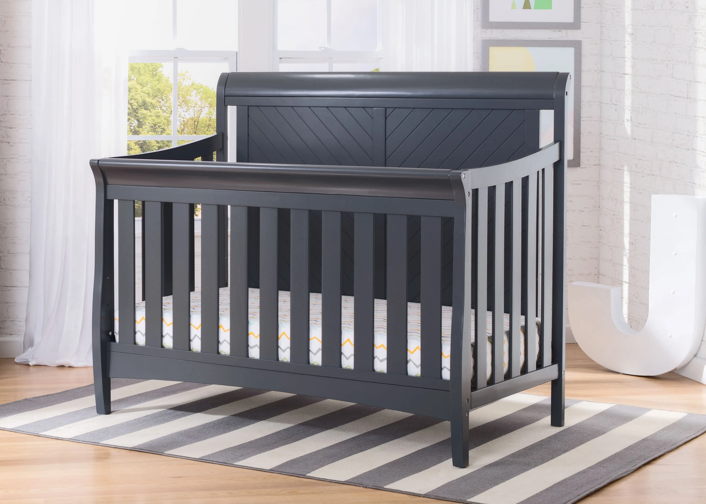 Bennington Elite Sleigh 4-in-1 Convertible Crib