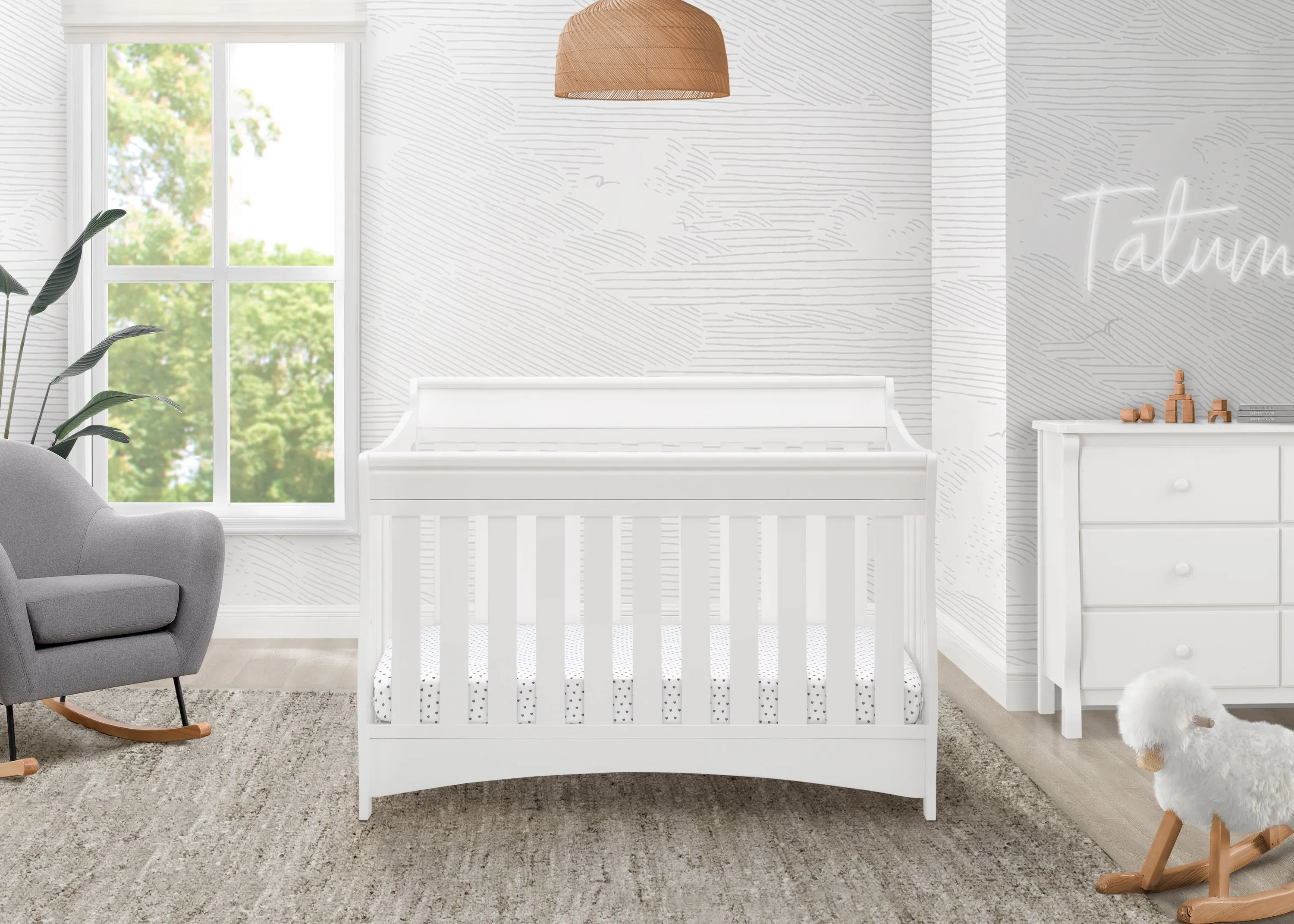 Bentley 'S' Series 4-in-1 Crib